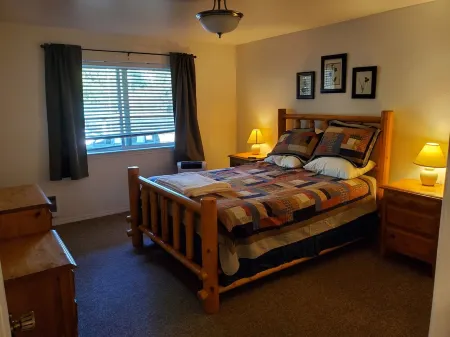 Quiet apartment along the river located about 4 miles east of Leavenworth.