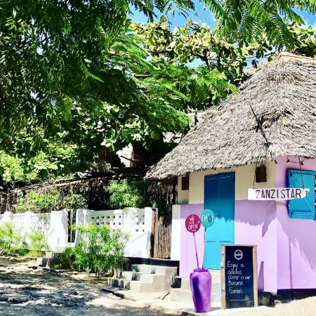 Zanzistar Lodge