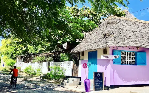 Zanzistar Lodge - parking