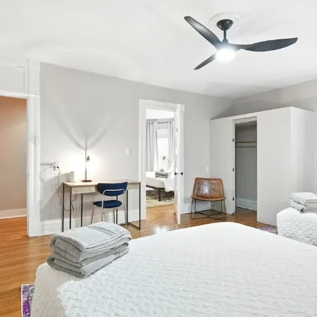 Modern Victorian 3BR 2BA Apt with Parking