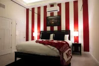 Hoosier Suite Downtown Bloomington Off The Square