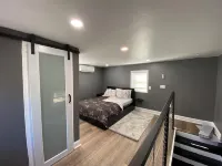 Stylish Guesthouse • Hot Tub • Private Entry