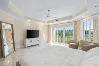 LUXURY 4-Ensuites Beach condo in Jupiter 100 Yards to Ocean!Ocean Views! Hotel in zona Ocean Cay Park