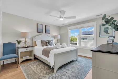 1 block to beach, Beach Equipment, Linens + Towels, 8 beach badges