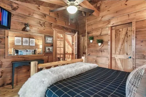 Timber Lodge! Mtn View, Pickleball, Close 2 Dolly!