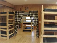 Large Groups - sleeps up to 24 -group ski rentals & lift tickets available 비치 마운틴 호텔