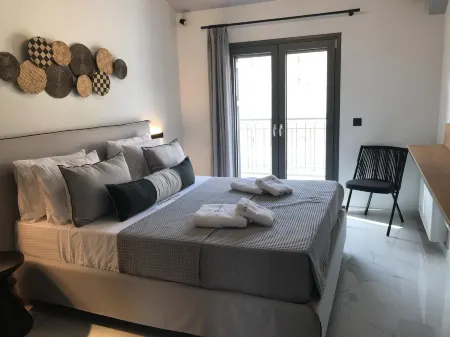 Deluxe 2Br Suite with Sea Views to Argostoli Bay
