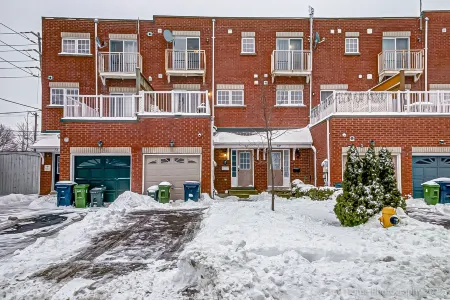 Urban Retreat A Modern 5Br Townhouse Отели рядом с достопримечательностью «Торонто Ботаникал Гарден»