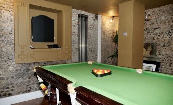 Luxury 9 Bed Manor House Hot Tub Cinema Room Skytv