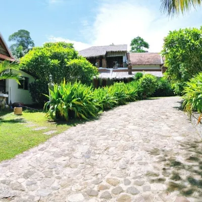 Sabbay Kep Hotels near King Sihanouk's Seaside Palace