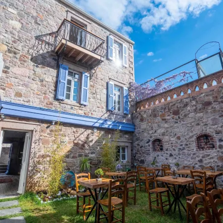 Cunda Alesta Otel