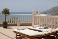 Posto Serene with Jacuzzi Hotels in Minoa Pediada