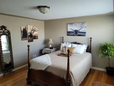 Walking distance to Cheyenne frontier days. Hotels near Albertsons