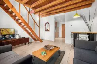 One Apartments TLV Hotels near מוסדות שער אשר