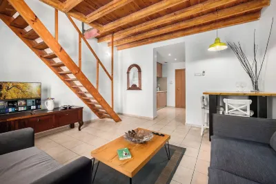 ハウス イン サラメ Shalom Aleichem House周辺のホテル