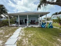 Paradise Beach Cottage- Newly Renovated 3 Bed/3 Bath Cottage On The Beach Hotel a 