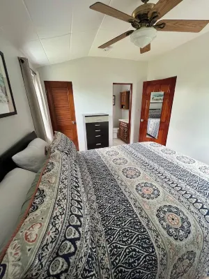 Coral Suite - close to beaches/kayaks/dock/stunning views/EVcharger