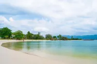 Footsteps to Beach, AC, Fast Wi-Fi, Hot Water - 2 stelle