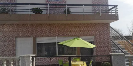 Excellent Vacation in the House "Prothea Home" Отели рядом с достопримечательностью «Praça D. João II»