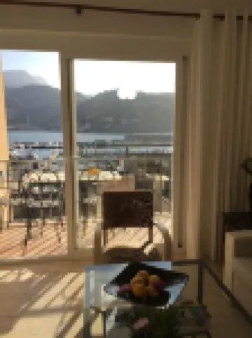 Sea front apartment with spectacular views over the harbor (AC, WIFI and SAT TV)