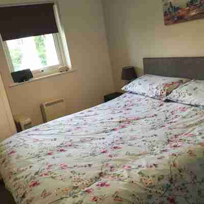 Lovely Self Catering Holiday Bungalow in North Cornwall - Sleeps 4 Rooms