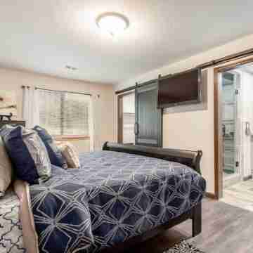 Stunning Custom Ranch in Central Roswell Rooms