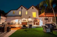 6BR King Bed, Pool with Huge Yard