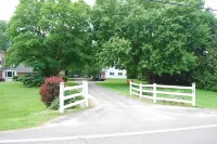 Carriage House - Just Renovated