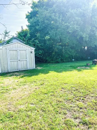 Sunset Bayside Beach House - Sleeps 10, Steps from Beach & Bay, Outdoor Shower