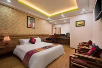 Saparis Station Hostel & Travel
