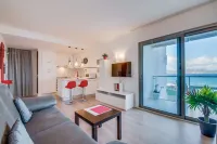 Sa Maniga - sunny modern apartment, 3floors, on the beach up to 3pers. WLAN incl.