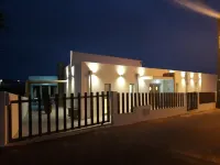 Nira Beach House Eleganc & Charm exclusive pool and sea view