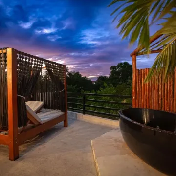 Villa/Boutique 4 BDR VIP Concierge/Chef in la Veleta Tulum