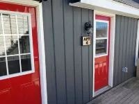 Nautical Themed one bedroom fully equipped apartment.