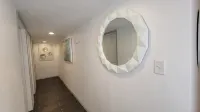 Stylish Newly remodeled 3bdr Apt