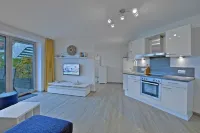 Vacation apartment with terrace - 1.5 Hotels in Drochtersen