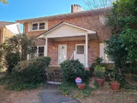 Vintage Victorian Styled Townhome Hotels in Union City