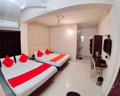 โรงแรม นาวานาการ์ เรสซิเดนซี โรงแรมในจัมนคร