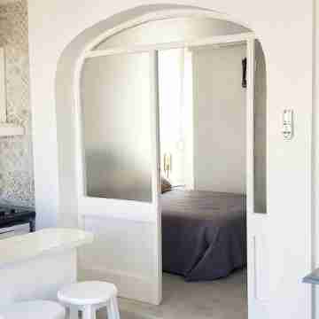 New charming sea view apartment | Walking distance to Cala Llenya Rooms