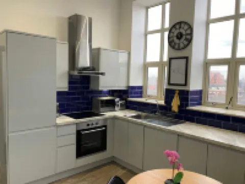 Central Doncaster 1BED 1BATH Pent-Apartment