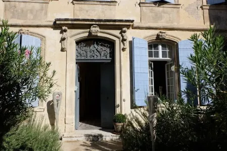 Very comfortable independent studio of 30 m2, in a 19th century presbytery.