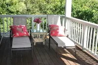 Private cottage in great location with a Path to Chocolate Hole Beach