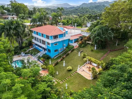 Your Private Slice of Paradise!