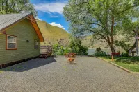 Cabin on the Salmon River