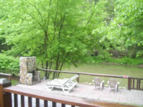 Charming, quiet, riverfront, scenic, private