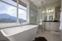 Mountain Serenity Meets Luxury