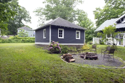 Cozy home with privacy in the heart of the Annapolis Valley Hotels in Kings County