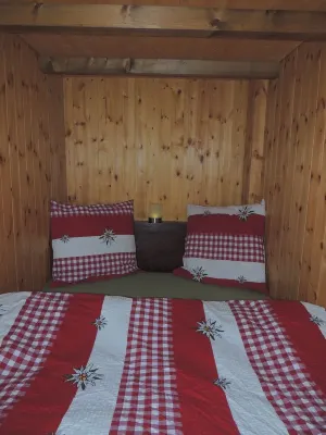Lovingly furnished Alphüttli