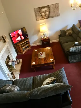 BUDGET ACCOMMODATION MINS FROM JUNCTION 30M1 FREE PARKING.  Chesterfield Отели в г. Честерфилд