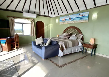 Oceanfront Penthouse -4300 Sq Ft, 2 Level -Mi Casa Del Mar